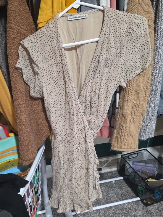 Abercrombie & Fitch Dresses & Skirts - Abercrombie & Fitch Beige Polka Dot Wrap-Style Dress